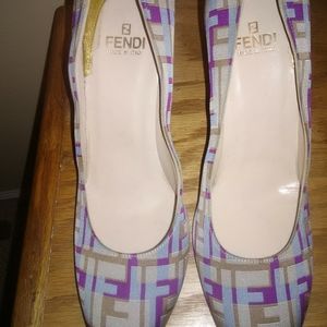 Authentic Fendi shoes sz 38.5